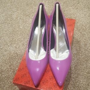 Guess purple patent kitten heels